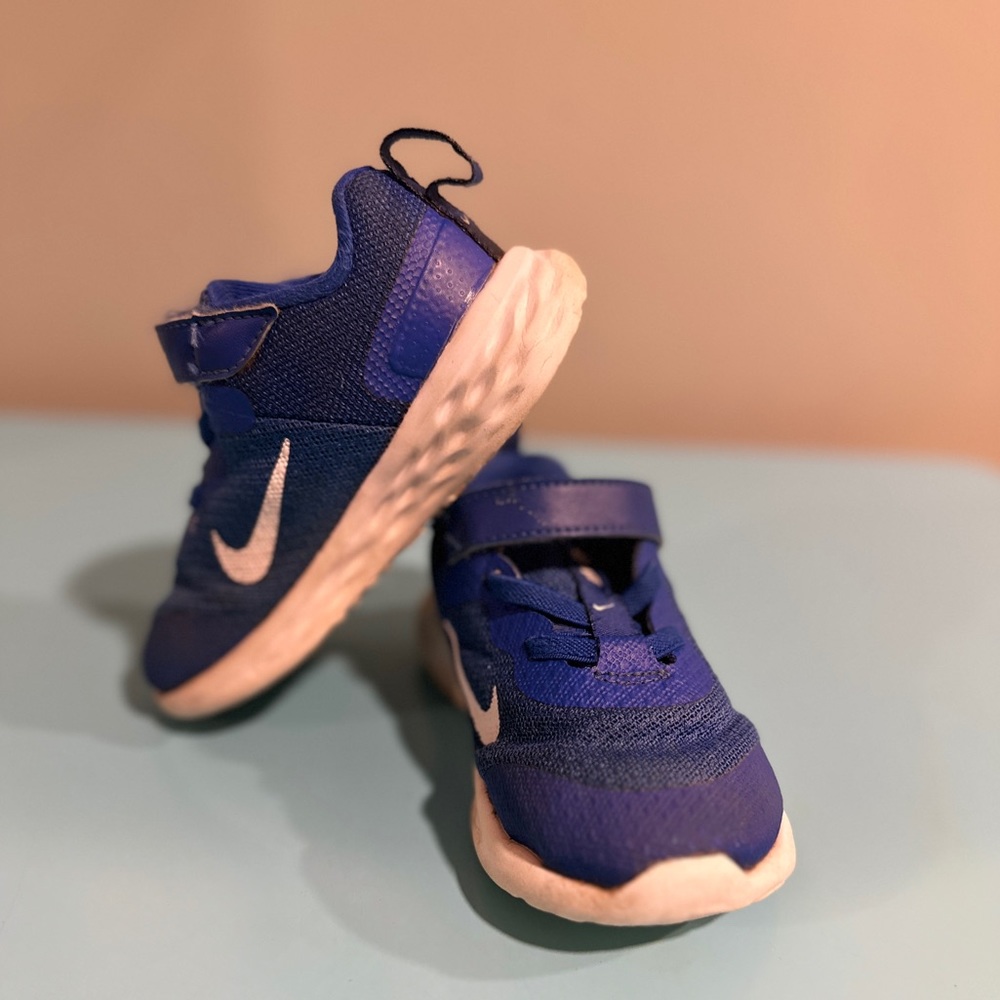 Toddler 7C Blue Nike Sneakers